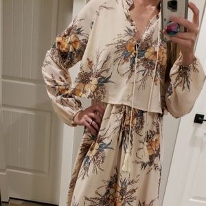 Dress, flowy floral, breastfeeding friendly